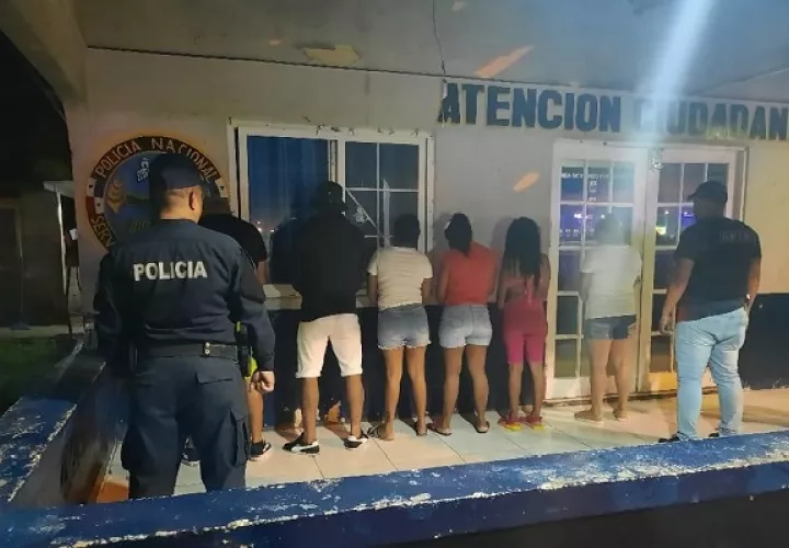 Los seis ciudadanos serán presentados en las próximas horas ante un Juez de Garantías.