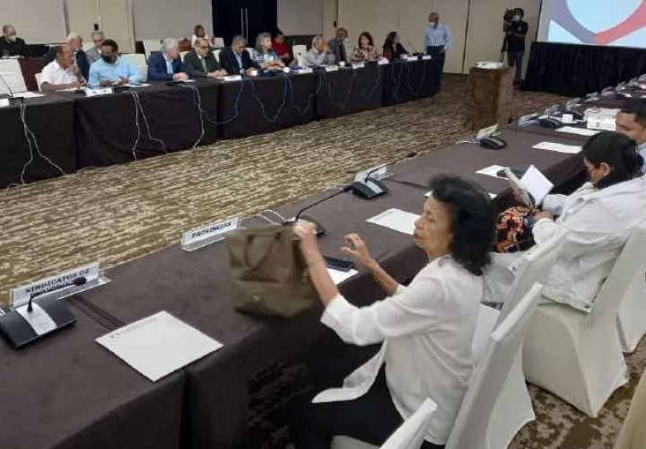 El propósito del foro era que fuera un espacio para debatir problemas nacionales. Foto: Francisco Paz