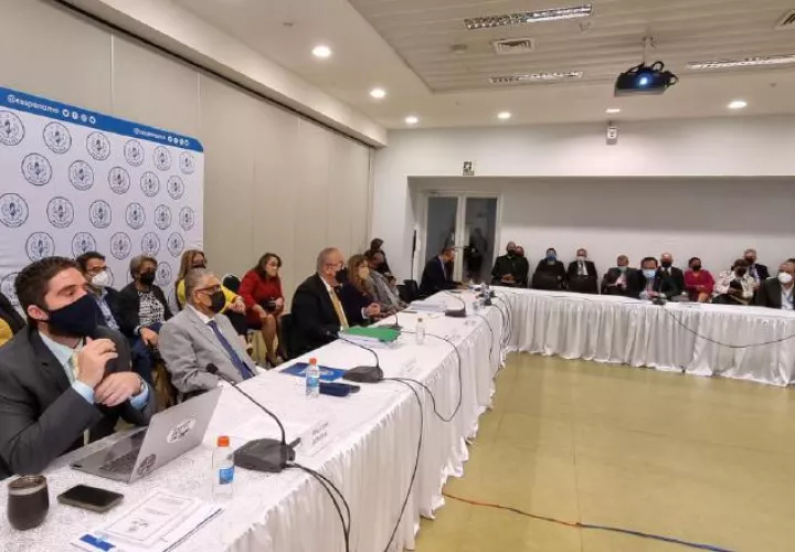 En el diálogo, que está en receso, participaron grupos de  mujeres, juveniles y partidos políticos. Foto: Cortesía CSS