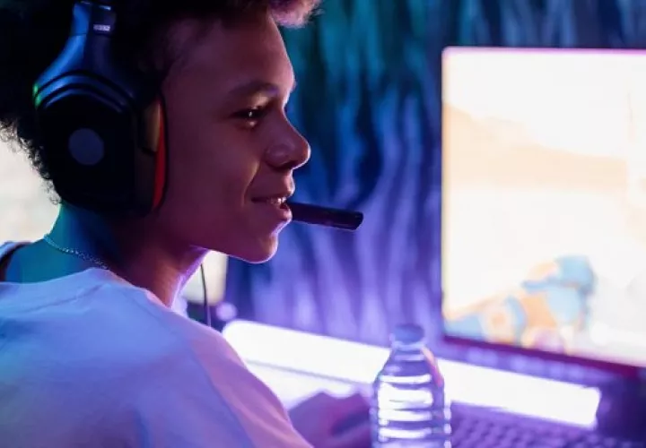 Amantes de los videojuegos. Foto: Ilustrativa / Pexels