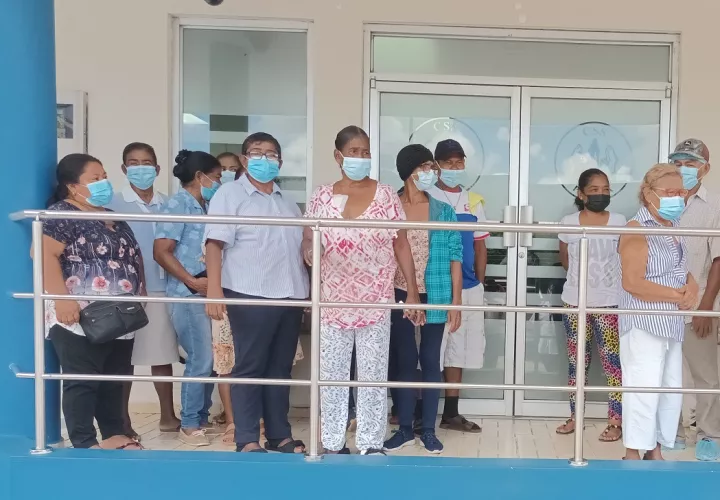 Los pacientes no descartan medidas de fuerza si esta situación continúa. Foto: Melquiades Vásquez