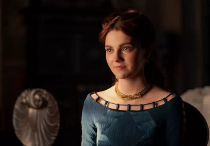 Emily Carey  como Alicent Hightower. Foto: HBO MAX