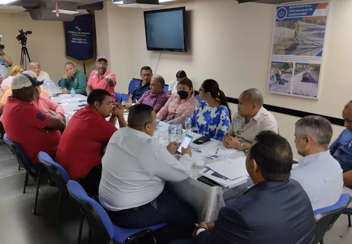 En más de tres ocasiones, el Consejo Municipal había citado al Ministro del MOP. Foto: Diomedes Sánchez 
