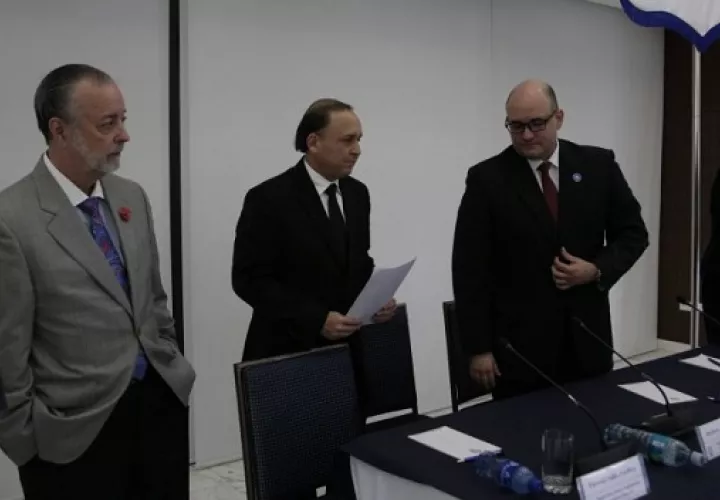 Heriberto Araúz, Eduardo Valdés Escoffery y Alfredo Juncá, magistrados del Tribunal Electoral. Archivo.