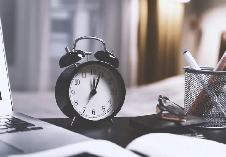 La  noche está asociada con un aumento de los comportamientos impulsivos. Foto. Pexels