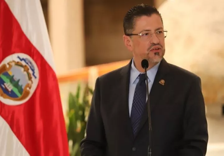  Rodrigo Chaves agregó que se permite lo que técnicamente se llama importación paralela. Foto: Cortesía