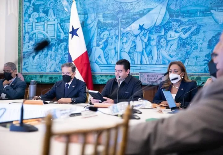 El pasado 9 de agosto se acordó rebajar el precio de 170 medicamentos. Foto: Cortesía Presidencia