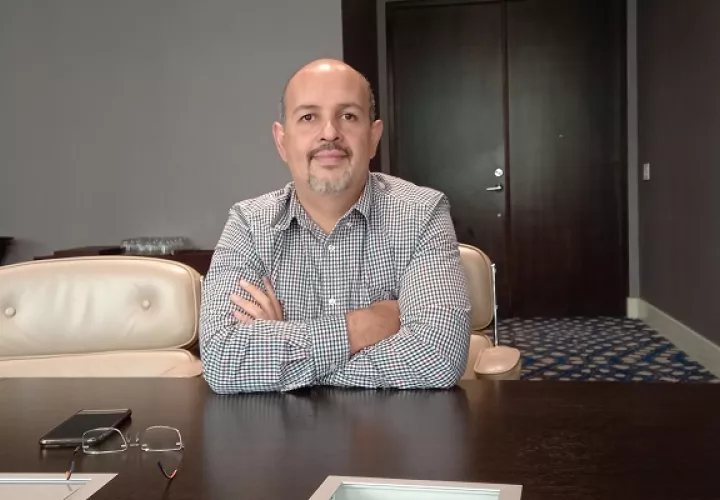 Rodrigo Vásquez recuerda que es importante buscar ayuda médica. Foto: KL