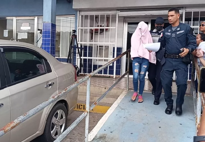 El Juez de Garantías dictó la medida cautelar de detención provisional para ambos padres, por un plazo de seis meses, período en que deberán completarse las investigaciones. Foto. Eric Montenegro