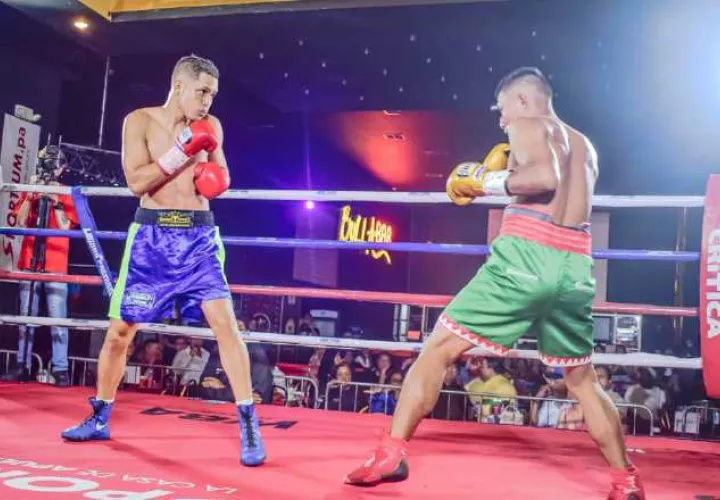 Francisco Pachay (izq.) venció a Arnulfo Bejerano en la última función de Laguna Premium. Foto: Cortesía