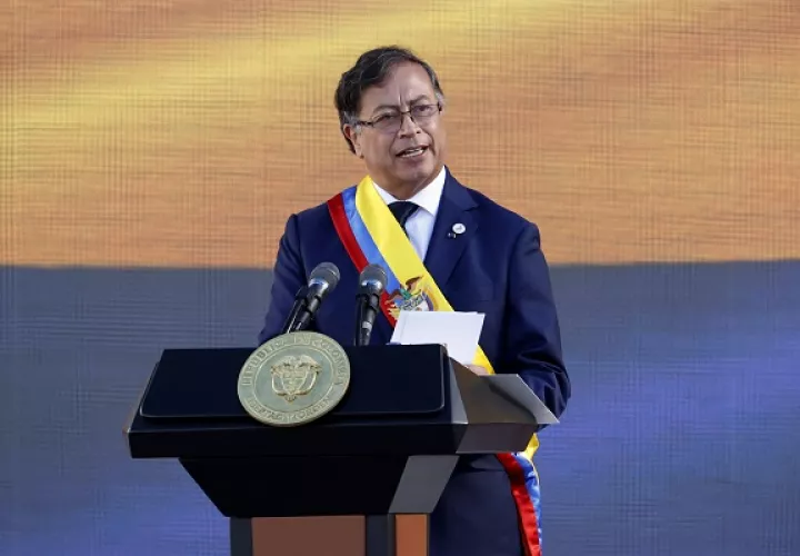 Gustavo Petro se juramentó en la tarde de este domingo como presidente de la República de Colombia. Foto: EFE