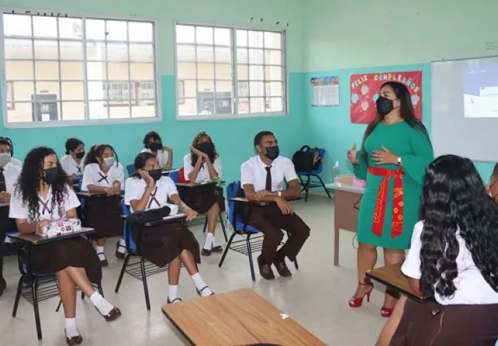 Los estudiantes tenían más de dos semanas sin recibir clases. Foto: Meduca