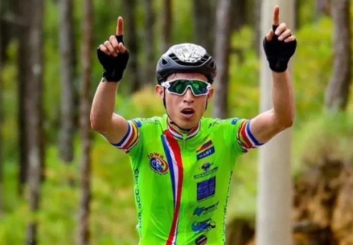Yessid Sierra (Iowa Latino de Colombia) logro imponerse hoy en la tercera etapa. Foto: Fepaci