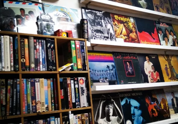 Los discos de género salsa siguen siendo los más buscados. 