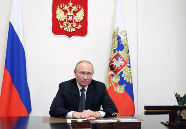 La situación en Ucrania muestra que EEUU intenta alargar este conflicto", dijo el presidente ruso. Foto: EFE