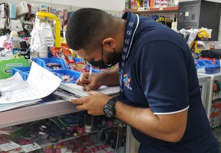 La normativa que  dicta pautas de protección al consumidor y defensa de la competencia   cumplirá 15 años. Foto: Acodeco  