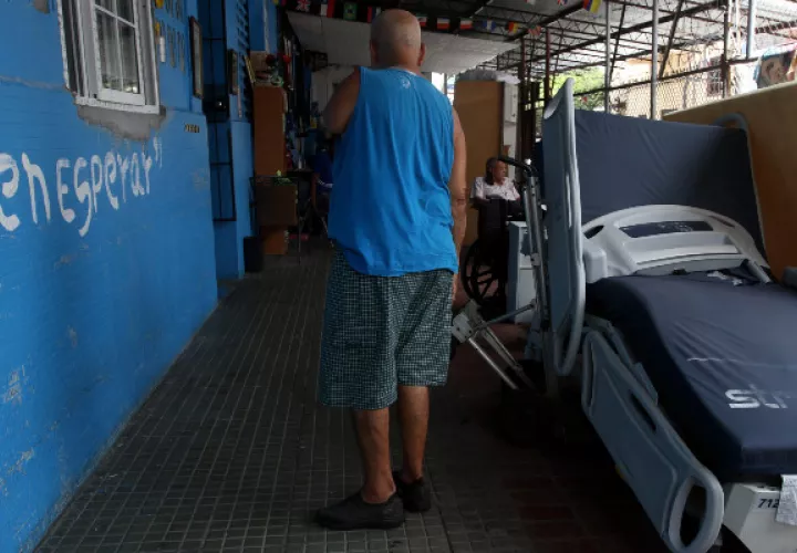 Son 37 adultos mayores que desde hace dos años se encuentran en el albergue San Juan Pablo II en Santa Ana. Foto: Víctor Arosemena