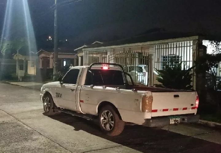 El vehículo con doble fondo fue hallado en un hangar, Foto. Eric Montenegro