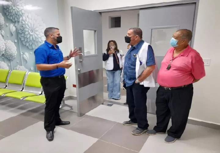 Se realizan reuniones periódicas de acercamiento con representantes de los pacientes y familiares, para lograr materializar ese gran sueño de la población de las provincias de Herrera y Los Santos. Foto. Thays Dom´nguez