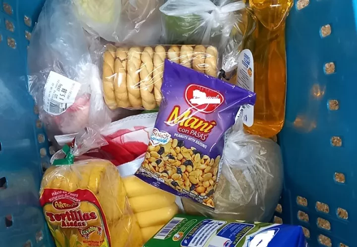 Son 72 productos los que gozan de control de precios en supermercados, abarroterías y ferias libres. Foto ilustrativa