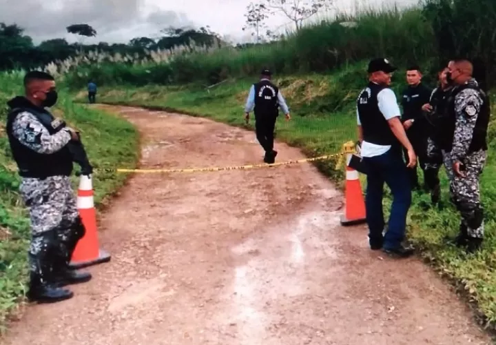 Toda la zona boscosa fue acordonado por la Policía Nacional con cinta amarilla. Foto: Diomedes Sánchez 