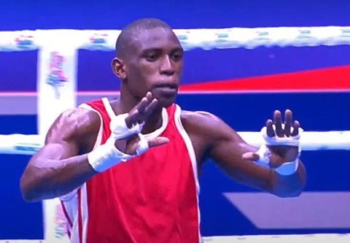 Eduardo Beckford, boxeador panameño. 