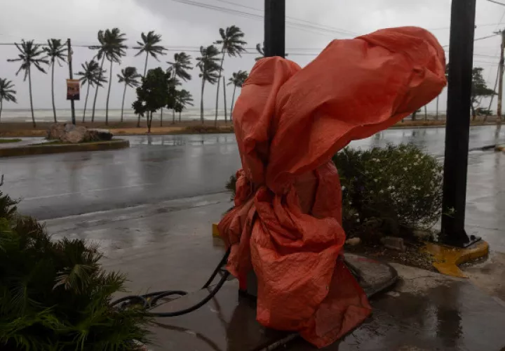 República Dominicana declaró zona de emergencia las provincias más afectadas por las lluvias y vientos asociados al huracán  Fiona. Foto: EFE