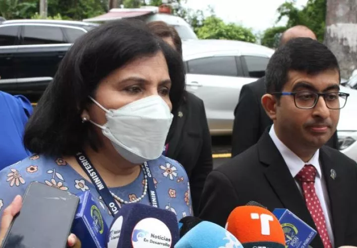 Fiscal Ruth Morcillo junto a su colega cuestionado Mahmad Daud Hasan. Victor Arosemena