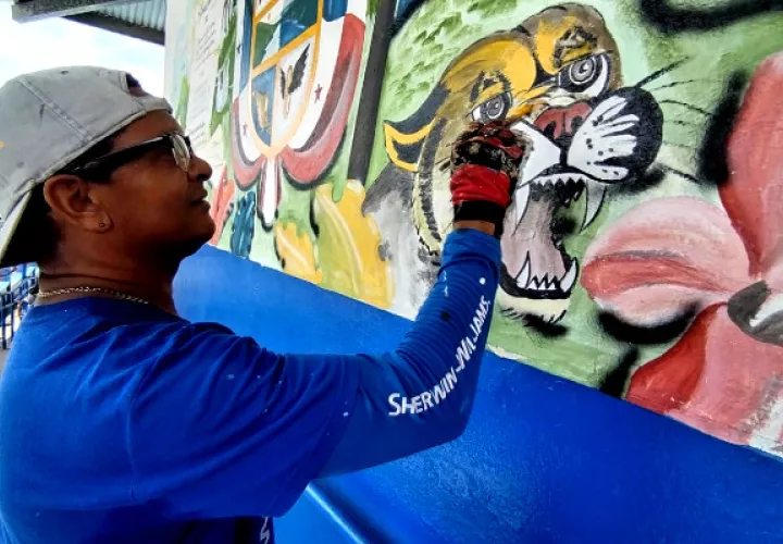 Mural de Símbolos Patrios en la Escuela Rafael Maduro Garibaldo en Chame. Foto: Miriam Lasso