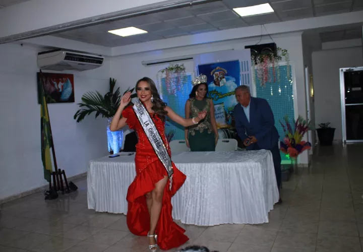  Leslie Massiel Ortiz Jaén es  la Reina del 12 de Septiembre en La Chorrera. Foto: Eric A. Montenegro 