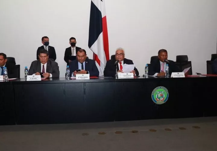 El último bloque del proyecto, también fue objeto de varias modificaciones desconocidas, incluso, para algunos diputados de CD.  Foto: Cortesía