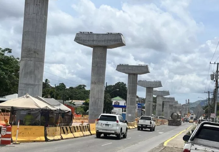 Avance de la obra, la semana pasada. Se utilizará el monorriel para transportar a los pasajeros, distinto a los trenes de las otras dos líneas del metro de Panamá. Foto: Cortesía Metro de Panamá