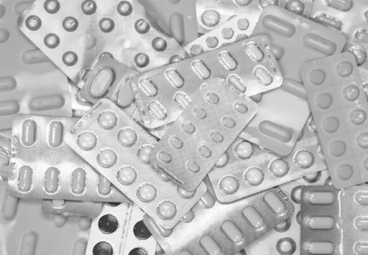 Los jubilados tienen derecho a adquirir los medicamentos con descuento.  Foto: Pexels