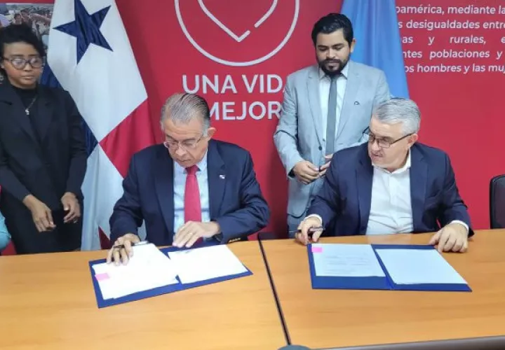 Firma del proyecto "Crisis alimentaria y digitalización de la agricultura: modernización del MIDA en Panamá". Foto: Cortesía