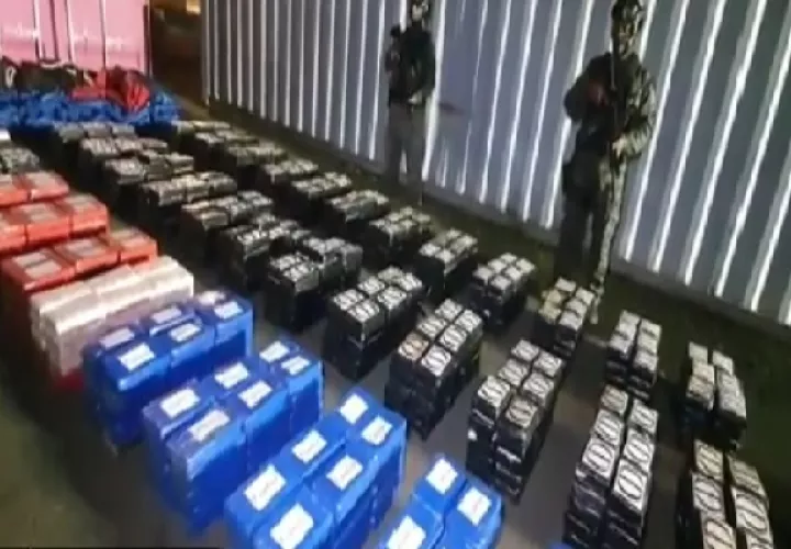Funcionarios del Ministerio Público detallaron que la presunta droga tenía como destino final Helsinki, Finlandia. Foto. Cortesía Proteger y Servir