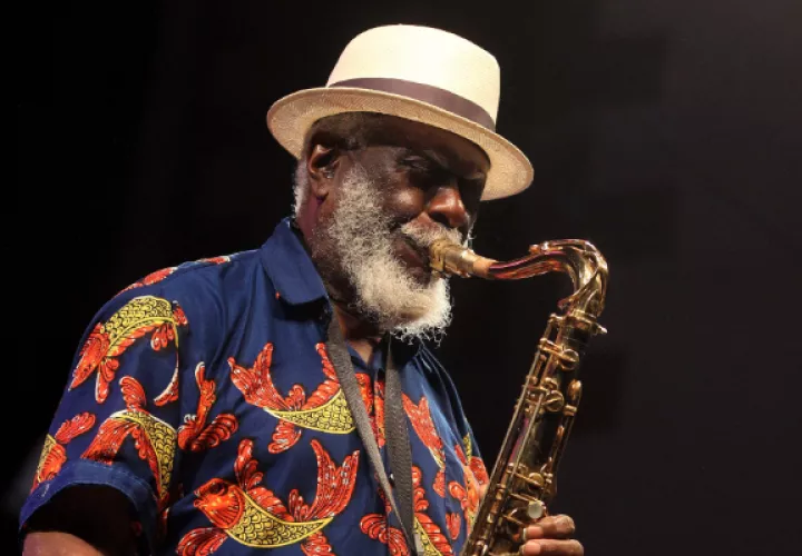 Pharoah Sanders en la tercera jornada del 48 Festival de Jazz de San Sebastián. Foto: EFE / Juan Herrero