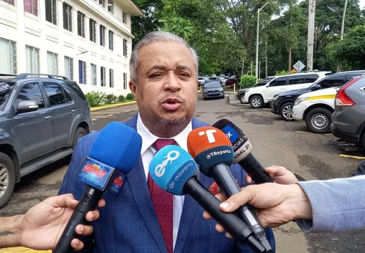 Roniel Ortiz a su llegada a la Corte Suprema de Justicia. Foto: Víctor Arosemena