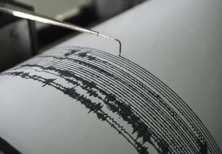 El hipocentro del terremoto fue localizado a 61 kilómetros de profundidad.
