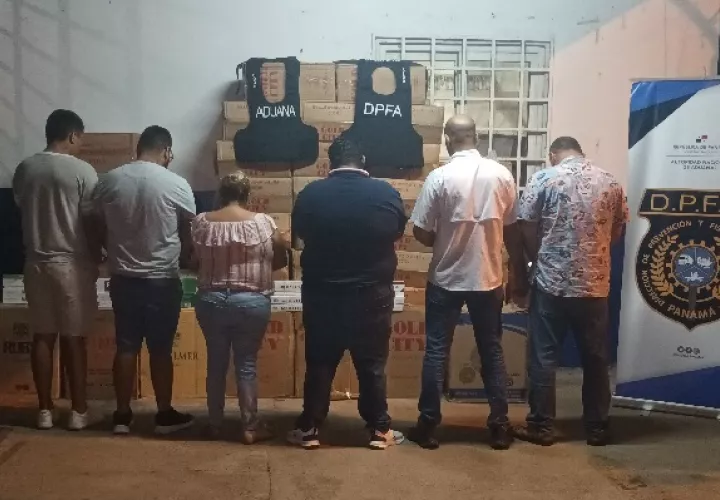 La entidad precisó que mediante un operativo de seguimiento fueron aprehendidas seis personas, entre ellas una dama.