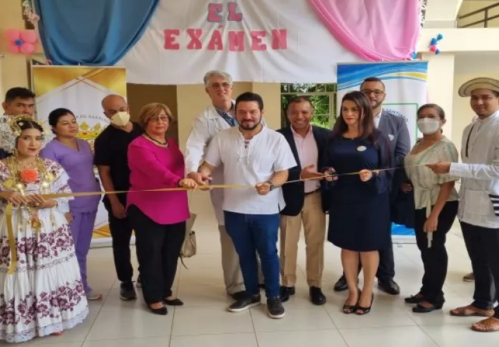 La Alcaldía de Santiago y la Udelas suscribieron un convenio de colaboración, en donde se establecieron los compromisos y responsabilidades de ambas entidades para el éxito de esta iniciativa. Foto Cortesía Alcaldía de Santiago