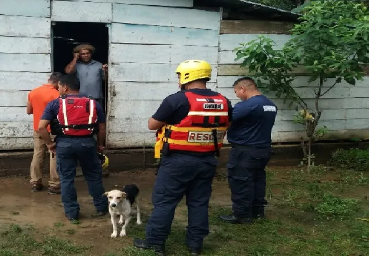 Realizan recorrido en áreas afectadas de Los Santos. Foto. Thays Domínguez