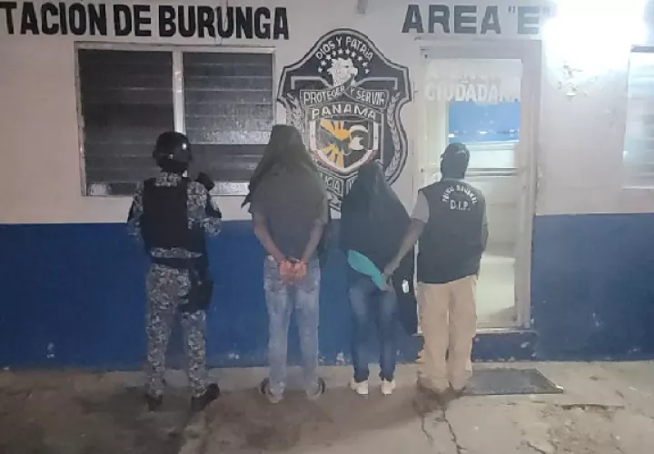 Tres ciudadanos fueron detenidos durante un allanamiento en Arraiján. Foto. Proteger y Servir