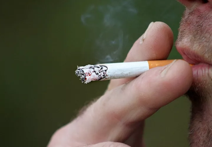 Fumar es definitivamente el factor de riesgo más importante para el cáncer de pulmón. Foto: Pixabay