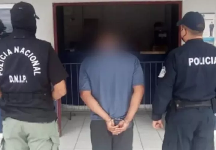 Finalizada la audiencia el hombre de 64 años fue trasladado a un centro penitenciario. Foto. Mayra Madrid