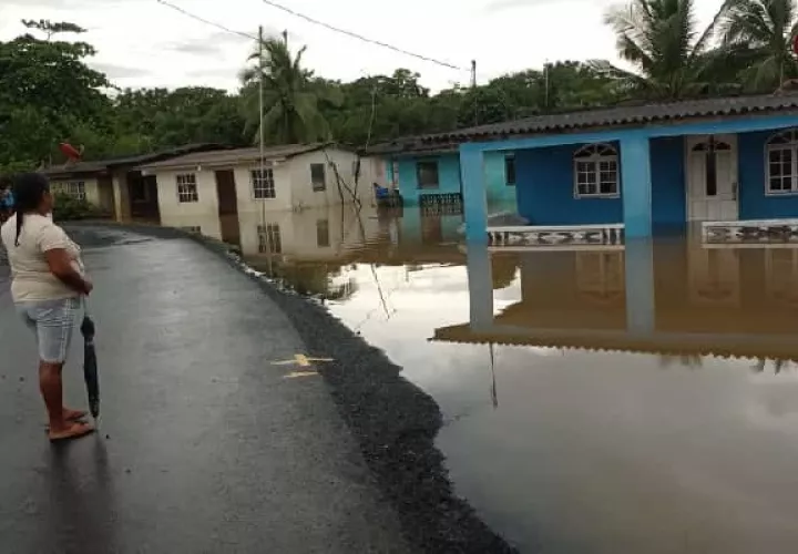 En la provincia de Colón se han reportado la afectaciones en un número indeterminado de viviendas. Foto. Diomedes Sánchez