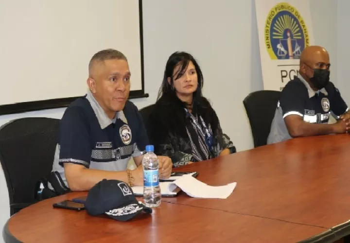 Jorge Domínguez, nuevo jefe de la PN para Colón, señaló que la comunicación es vital para el éxito de toda misión, por lo que brindará el apoyo a las autoridades judiciales, “para que todo aquel que falte a la ley pague". Foto. Diomedes Sánchez
