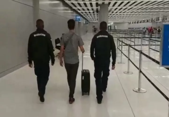 El Servicio Nacional de Migración informa que aquel ciudadano extranjero que haya sido deportado no podrá ingresar al país en un lapso de cinco a diez años. Foto: Cortesía SNM