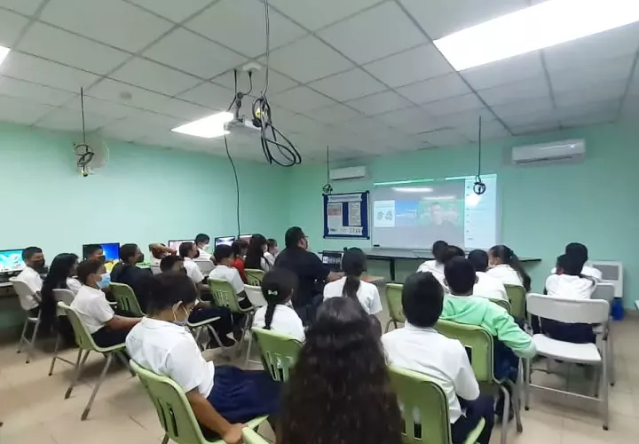 La transformación tecnológica en las aulas es una inversión que se requiere en la educación. Cortesía Meduca