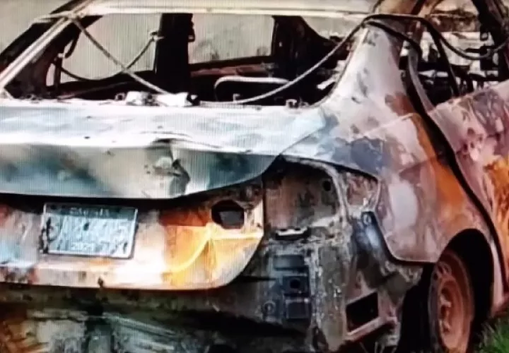 El auto del docente fue ubicado quemado en cañaverales de Alanje. Foto: Mayra Madrid 