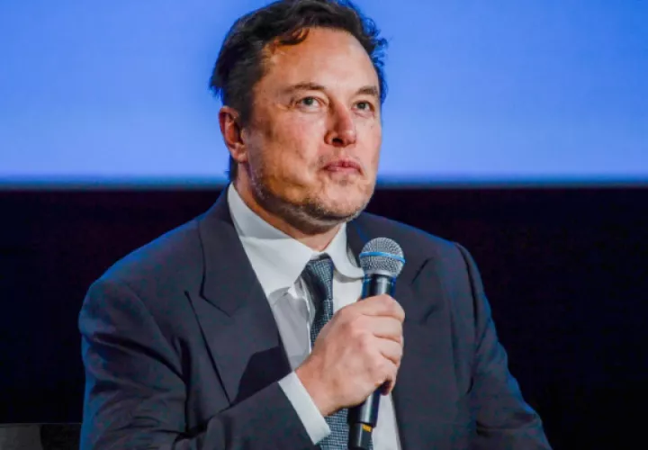 Elon Musk debe completar la adquisición por $44.000 millones. Foto: EFE 